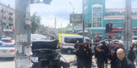 Спасатели извлекли женщину из автомобиля после ДТП у ТЦ "Ся-Ян" в Чите - ChitaMedia