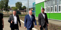 Спикер Думы Иркутска вместе с мэром и двумя губернаторами посетил новую школу на улице Ярославского - Baikal24.Ru