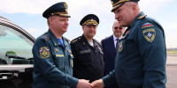 Александр Куренков передал новую технику пензенским спасателям и наградил личный состав - МЧС Пензенской области