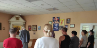 Священник-нейрохирург посетил детей, пострадавших от атаки БПЛА в Белой Берёзке - БрянскToday.Ru