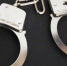 В Приморье 19-летняя девушка украла золото из двух квартир родителей своего знакомого - Otvprim.Ru