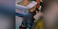 На глазах у дочери и дурга: красноярка похитила деньги из банкомата - ИА Запад24