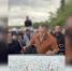 На встречу с блогером пришло несколько десятков человек скриншот из видео соцсетей (18+) Евгения Чеботарёва - IrkutskMedia.Ru