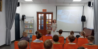 Юные читатели знакомятся с библиотекой - Городская библиотека