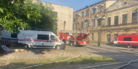 Четыре человека погибли при пожаре в ангаре в Петербурге - 47Channel.Ru
