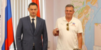 Мэр Сызрани вручил золотые знаки готовым к труду и обороне - КТВ-ЛУЧ