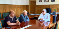 Глава Новолакского района обсудил с отцом участника СВО проблемы инфраструктуры - Дагестанская правда