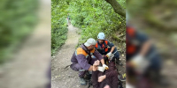 Спасатели эвакуировали из Агурского ущелья в Сочи травмированного туриста - Кубанские Новости