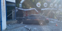 Иномарка влетела в ларек с шаурмой в Нижнем Новгороде: есть пострадавший - фото 1 - vGorodeN.Ru