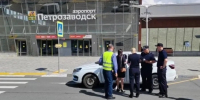 В работе такси в аэропорту Петрозаводска выявлены нарушения - StolicaOnego.Ru