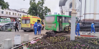 Екатеринбургский митрополит отреагировал на смертельную аварию с автобусом, врезавшимся в храм - EaNews.Ru