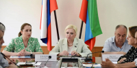 Елена Павлюченко предложила исключить формализм в организации воспитательного процесса в школах - Народное Собрание
