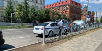 Инспектор уже готов выписать штраф, но есть важный нюанс: что делать, если разметка на дороге противоречит знакам - ProKazan.Ru
