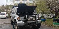В Магадане оперативно ликвидировали возгорание автомобиля: пожар возник из за проблемы с аккумулятором - Kolyma.Ru