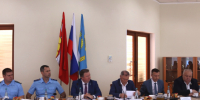 В конференц-зале Молодёжного центра состоялся круглый стол, посвящённый Дню российского предпринимательства. - Россошанский район
