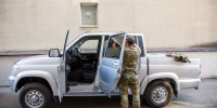 «Единая Россия» организовала передачу грузопассажирского автомобиля для воронежских бойцов - Единая Россия