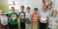 В лагере «Алые паруса» на базе МБОУ СОШ г. Пионерского проведана акция «Окна России». - Пионерский городской округ