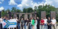 Активисты Вавиловского университета – участники патриотической акции ко Дню России - Вавиловский университет