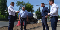 Глава города Иванова Максим Комиссаров проверил ход ремонта улицы Громобоя. - Городской округ Иваново