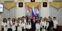 Глава города Иван Носков вручил паспорта 18 юным самарцам - Самарская Газета