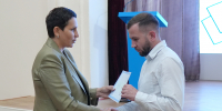 На заседании учёного совета прошло вручение сотрудникам Амурской ГМА почётных грамот ко Дню медицинского работника и других наград - Амурская ГМА