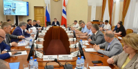Виталий Хоценко провёл совещание по ремонту студенческих общежитий омских вузов - 12 канал