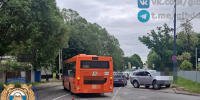 В Калининграде нарушивший ПДД автомобилист столкнулся с пассажирским автобусом (фото) - NewKaliningrad.Ru