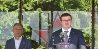 Виталий Хоценко поздравил с выпуском молодых офицеров легендарного Омского автобронетанкового инженерного института - Газета Правда севера