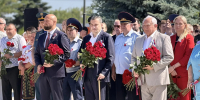 Куряне возложили цветы на мемориальном комплексе «Курская дуга» - Городские Известия