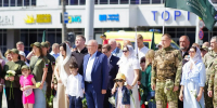 Губернатор Кировской области Александр Соколов принял участие в торжественном богослужении, посвященном дню рождения Святого благоверного князя Александра Невского. Мероприятие собрало сотни кировчан, которые вместе с главой региона вознесли молитвы о благополучии области и всей страны. О событии губернатор сообщил в своем канале российского мессенджера МАХ. - Кировская правда