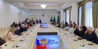 В День России Фёдор Щукин вручил госнаграды жителям Дагестана - РИА Дагестан