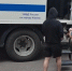 В Кирове прямо у дома похитили человека: появилось видео с преступниками - Город Киров