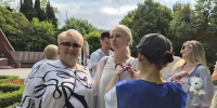 Символ единства и гордости: в Сочи проходит акция «Российский триколор» - Sochi24.tv