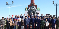 В День России в Якутске возложили цветы к памятнику Петру Бекетову - Правительство Республики Саха (Якутия)