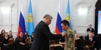 В Астрахани в День России губернатор вручил заслуженные награды гражданам - Astrakhanpost.Ru