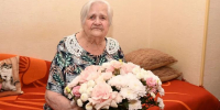 Александр Шуваев поздравил с днём рождения 100-летнюю белгородку - БелПресса