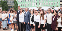 Дмитрий Миляев посетил праздничные мероприятия, посвященные Дню России - Правительство области