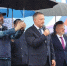 В День России в центре Иркутска под дождем развернули 50-метровый флаг РФ - Baikal24.Ru