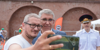Кофе со вкусом семейного счастья продегустировал Дмитрий Миляев - Молодой коммунар