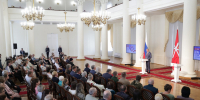 Дмитрий Миляев вручил награды отличившимся жителям Тульской области - Молодой коммунар