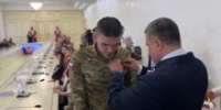 За мужество и стойкость: Гаджимурад Казанбиев награждён медалью «За отвагу». - Гумбетовский район