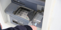 Жителя Волгоградской области задержали за продажу банковской карты мошенникам - Родной город Волгоград