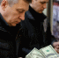 Два потока покупателей обрушатся на рубль в июне — Минфин и россияне объединились против нацвалюты - RuInformer.Com