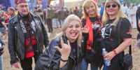 «Алиса» зажгла, «НЮ» вышел, молодых поздравили: второй день «Воздуха Карелии» посвятили России - StolicaOnego.Ru