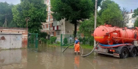 155 участков дорог подтопил ливень в Краснодаре. Откачка воды продолжается - Кубанские Новости