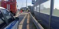 На трассе в Гагаринском районе иномарка влетела в остановку - ИА Взгляд-инфо