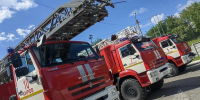 В Сосновке сгорели гараж, навес и два автомобиля - Город Киров