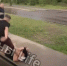 Видео с избиением мужчины, лежащего на тротуаре, проверяет полиция Челнов - ИА Татар-информ