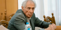 Поздравляем генерального директора АО «Завод «Фиолент»» с получением звезды Героя Труда Российской Федерации - КФУ