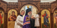 Правящий архиерей Валуйской епархии совершил Божественную Литургию в нижнем храме Свято-Николаевского кафедрального собора города Валуйки во имя Всех Святых в земле Российской просиявших - Валуйская епархия